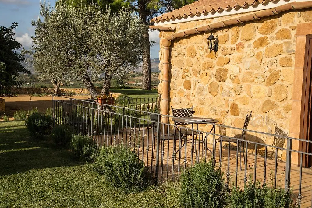 Agriturismo Feudo Muxarello Aragona 0*,
